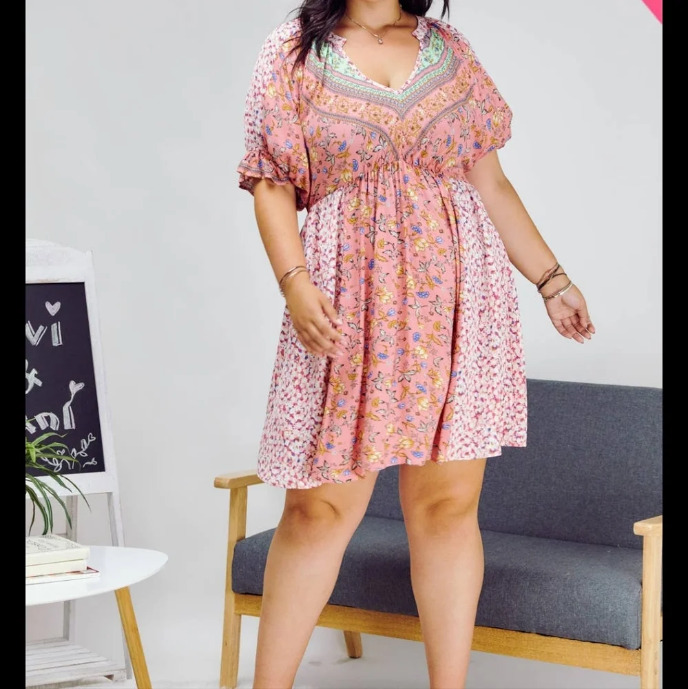 Blush Dress - Picture 4 of 6